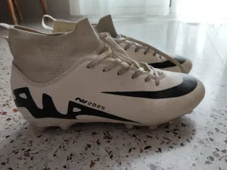 Botas de fútbol talla 40