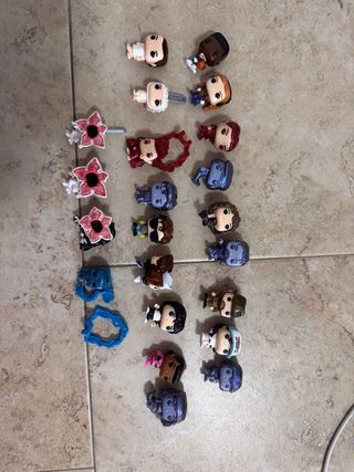 Lote de 22 personajes Kinder Stranger Things