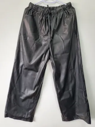 Pantalón piel sintética recto negro