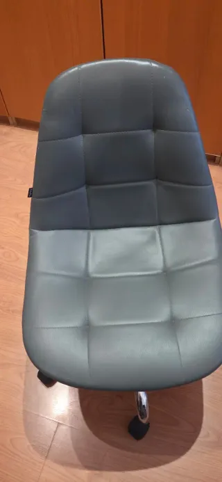 Silla de escritorio gris