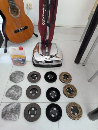 Pulidora Tornado con accesorios