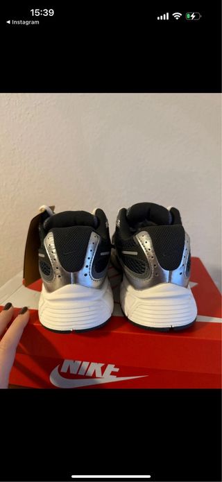 Zapatillas Nike W V5 RNR Talla 38 Negras y Plata