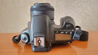 Cámara Canon 60D + Lente 50mm + Accesorios