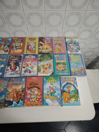 Lote Películas VHS Disney y Clásicos Infantiles