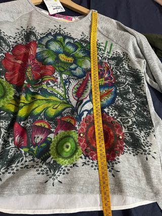 Sudadera Desigual floral gris