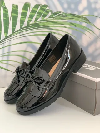 Mocasines charol. Número 41