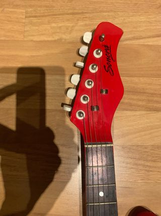 Guitarra Eléctrica Sonora Roja Infantil