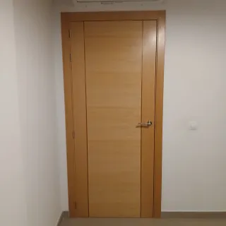 Puerta de interior madera