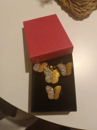 Conjunto Guess Mariposa Acero Dorado