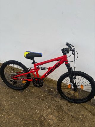Bicicleta BMX negra + regalo bici montaña