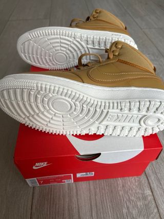 Nike Court Vision Mid Talla 7 (40)