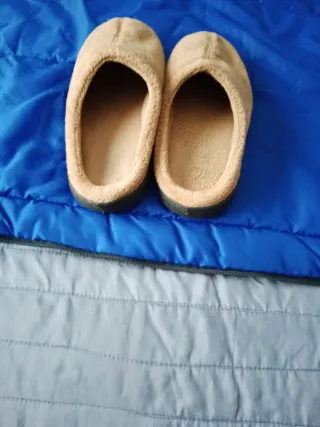 Zapatillas unisex talla 42