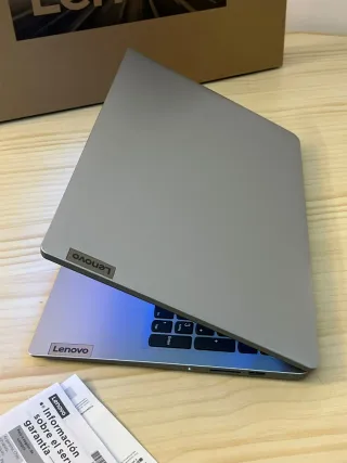 Portátil Lenovo Gris/Plateado