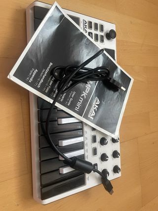 Controlador AKAI MPK Mini MKII