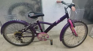 Bicicleta niña morada
