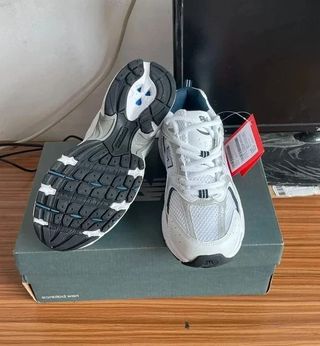 New           Balance         530      Talla  40.5
