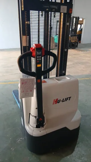 Apilador 1500kg Litio Nuevo..