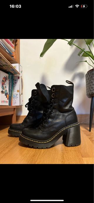 Botas Dr. Martens con plataforma y tacón