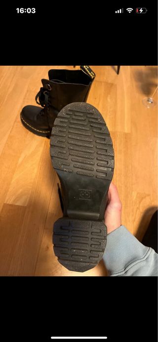 Botas Dr. Martens con plataforma y tacón