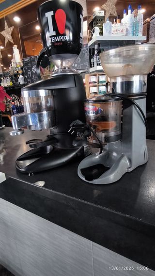 Cafetera profesional Futurmat ottima