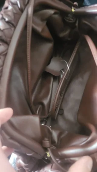 Borsa stile Bottega Veneta intrecciata marrone