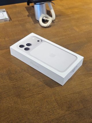 IPHONE 17 PRO MAX 256GB ARGENTO SIGILLATO