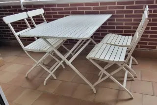 Conjunto Terraza IKEA Mesa + 4 Sillas Plegables