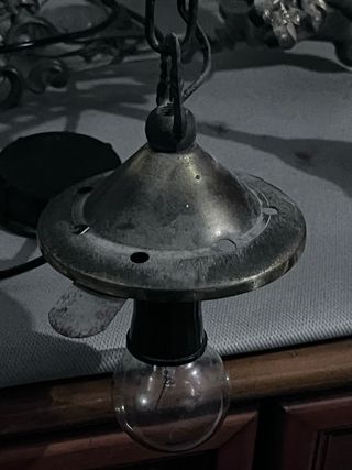 Lampadario metallo oro e nero