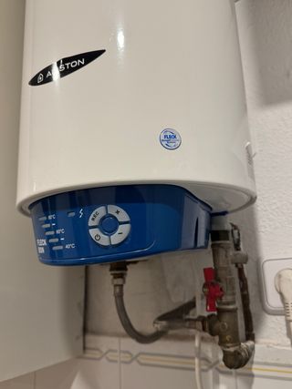 Calentador de agua Ariston Fleck Bon 25