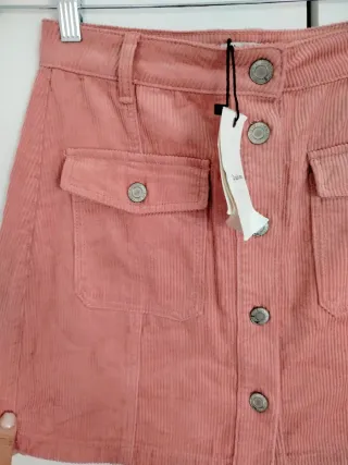 Falda Stradivarius rosa nueva