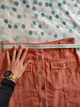 Falda Stradivarius rosa nueva