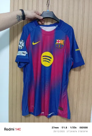 Camiseta FC Barcelona x Kobe Bryant Beige y más..