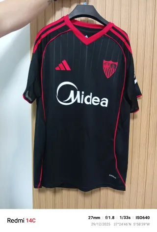 Camiseta FC Barcelona x Kobe Bryant Beige y más..