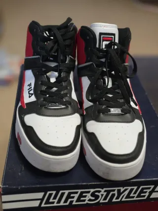 Zapatillas Fila Altas Rojas y Blancas