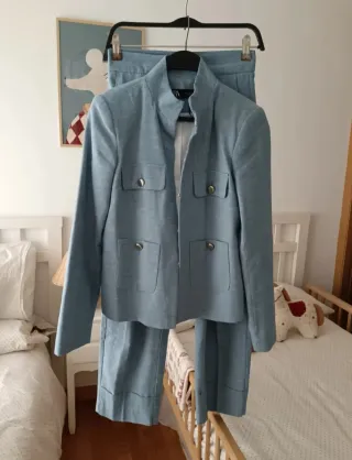 Traje Zara azul chaqueta y pantalón
