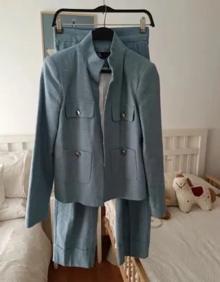 Traje Zara azul chaqueta y pantalón