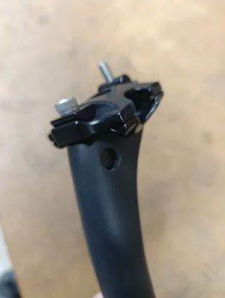 Tija carbono 27,2mm 400mm