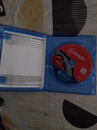 Juego " FIFA 20 " de ps4