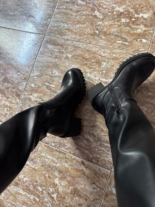 Botas altas negras