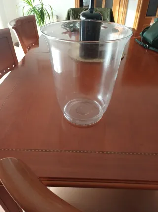 Jarrón de vidrio decorativo