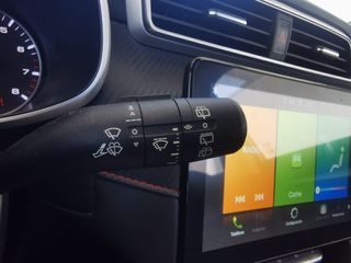 SIN ENTRADA! MG ZS 2022 66000KM! 1.5