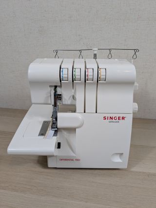 Remalladora Singer Original 14SH654 Blanca