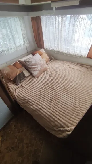 Caravana con documentación