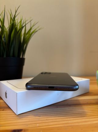 iPhone 11 Nero 64GB - Schermo Rotto (Per Riparazione)