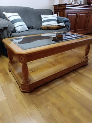 Mesa de centro de madera de roble y cristal