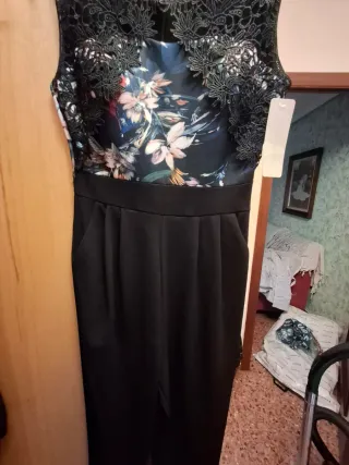 Mono negro boda bordado floral SIN ESTRENAR.