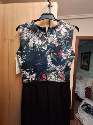 Mono negro boda bordado floral SIN ESTRENAR.