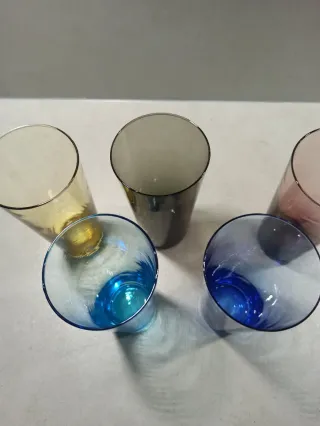 Vasos vintage de cristal de colores