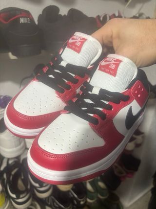 Nike SB Dunk Low Rojo Blanco