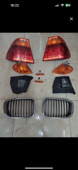 Pilotos traseros y parrillas BMW